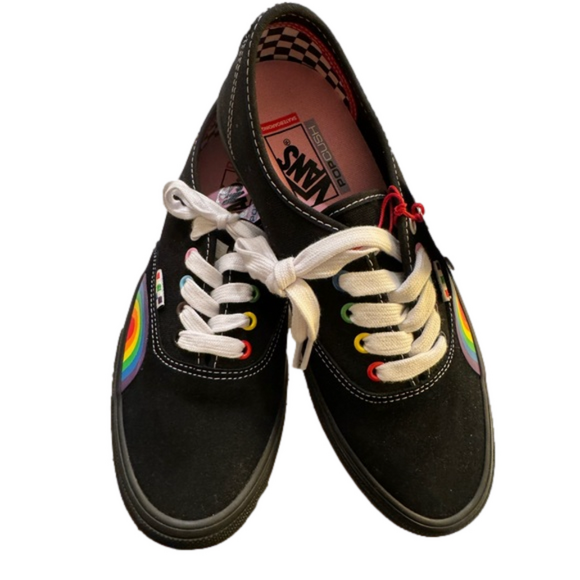 NWT 2023 VANS Skate Authentic 'Pride' Black sneaker with rainbow 🌈 M8 W9.5 - Picture 2 of 9